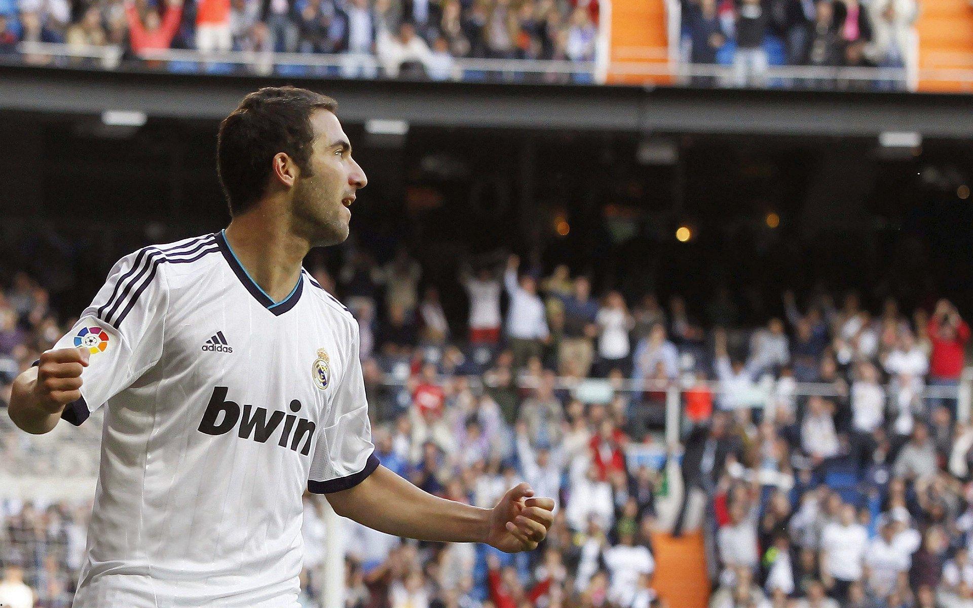 恼火孔蒂怒斥帕尔马拖延战术,阵容单薄让比赛雪上加霜,意甲公平性再遭质疑